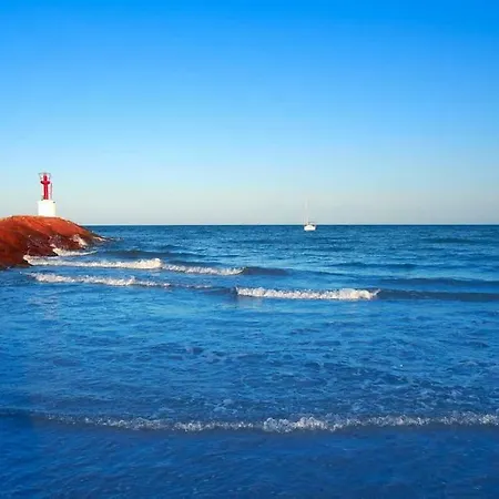 La Llar45 , Relájate Junto Al Mar